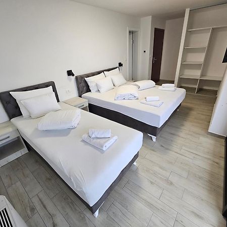 Maiden Water Resort SJJ Buitenkant foto