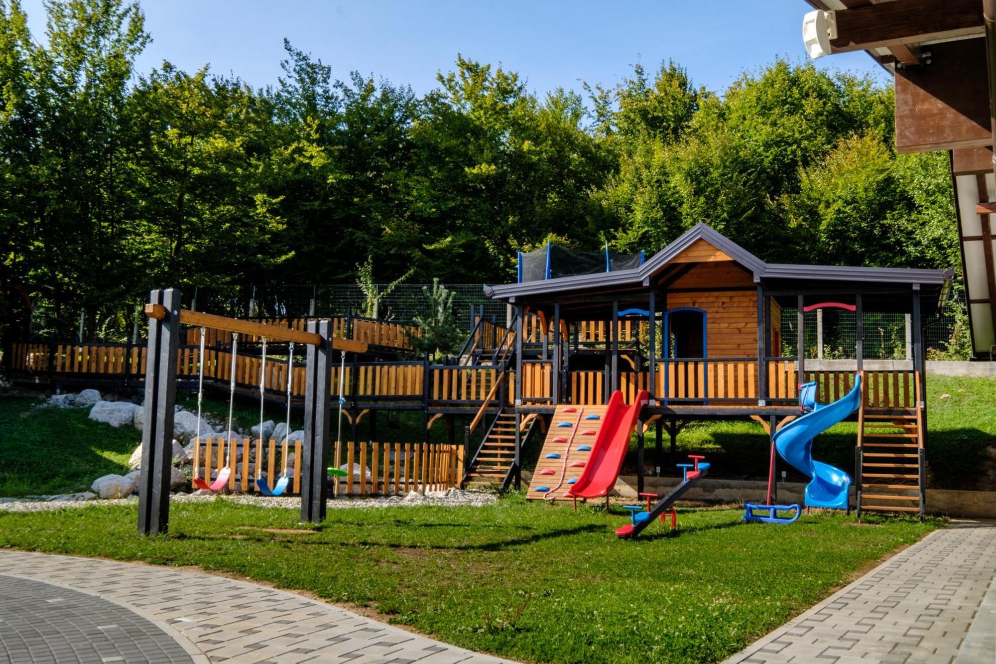 Maiden Water Resort SJJ Buitenkant foto